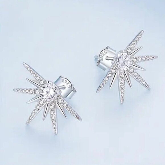 NWT Dainty Star Stud Earrings S925 Sterling Silver Cubic Zirconia Celestial - Picture 5 of 9